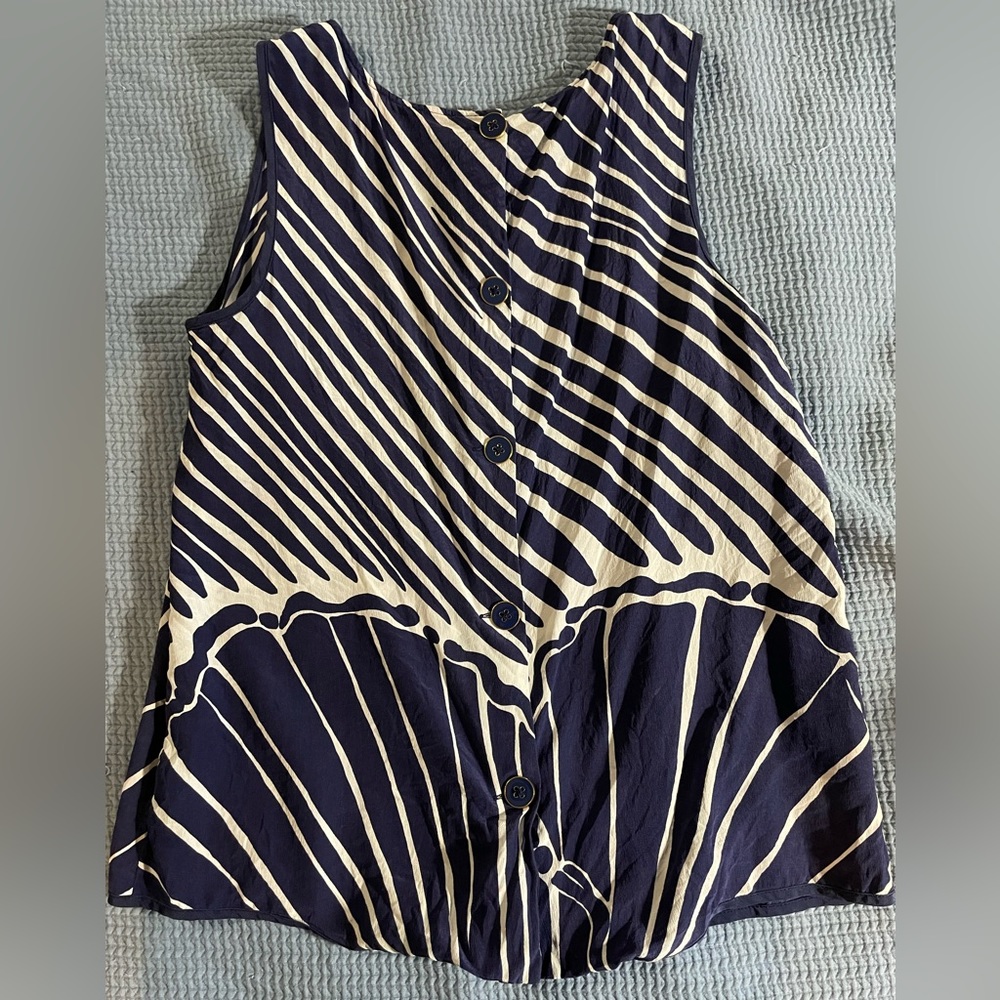 Lilly Pulitzer Tank Top Navy with button detail
